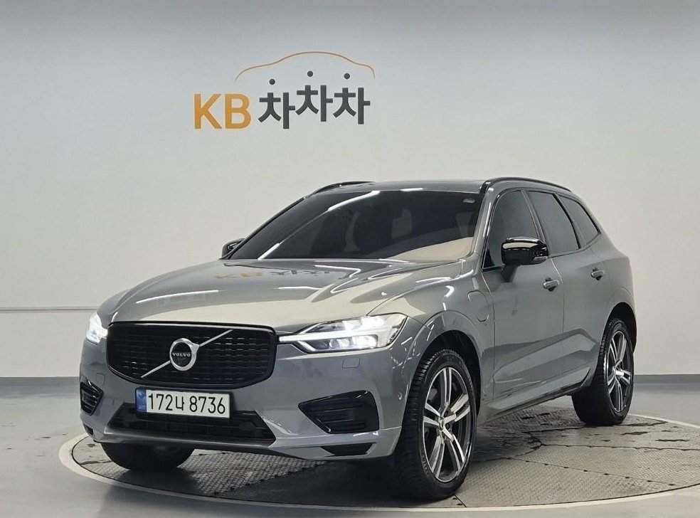볼보 XC60 T8 AWD R-디자인