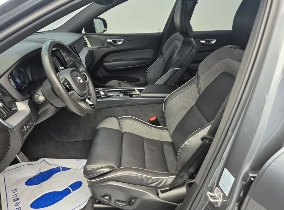 볼보 XC60 T8 AWD R-디자인 사진 14