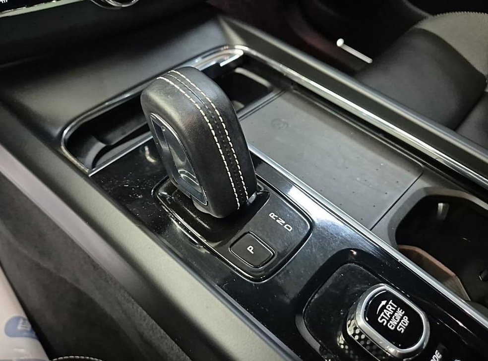볼보 XC60 T8 AWD R-디자인 사진 19