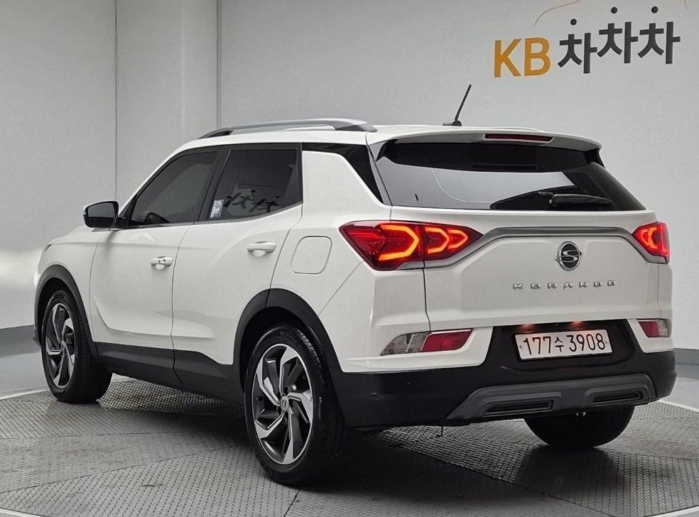 KG모빌리티(쌍용)  코란도 2WD 디젤 1.6 판타스틱 사진 2