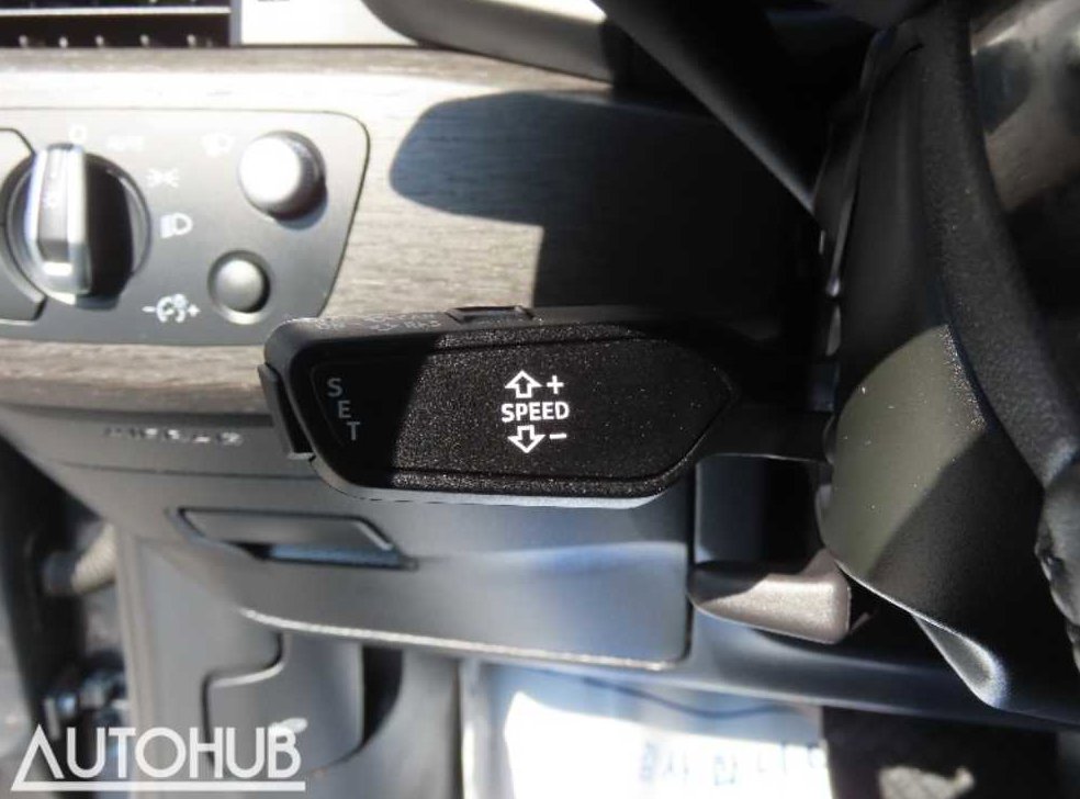 아우디 A4 40 TFSI 사진 13