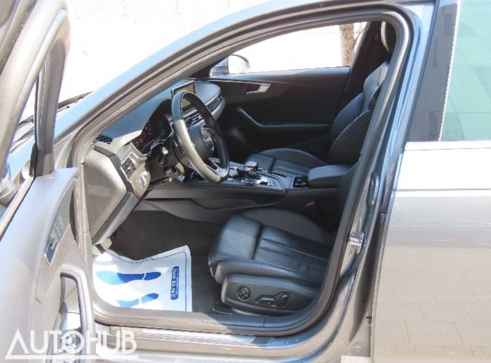아우디 A4 40 TFSI 사진 14