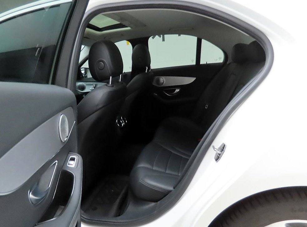 벤츠 C 클래스 C220 d 아방가르드 사진 14