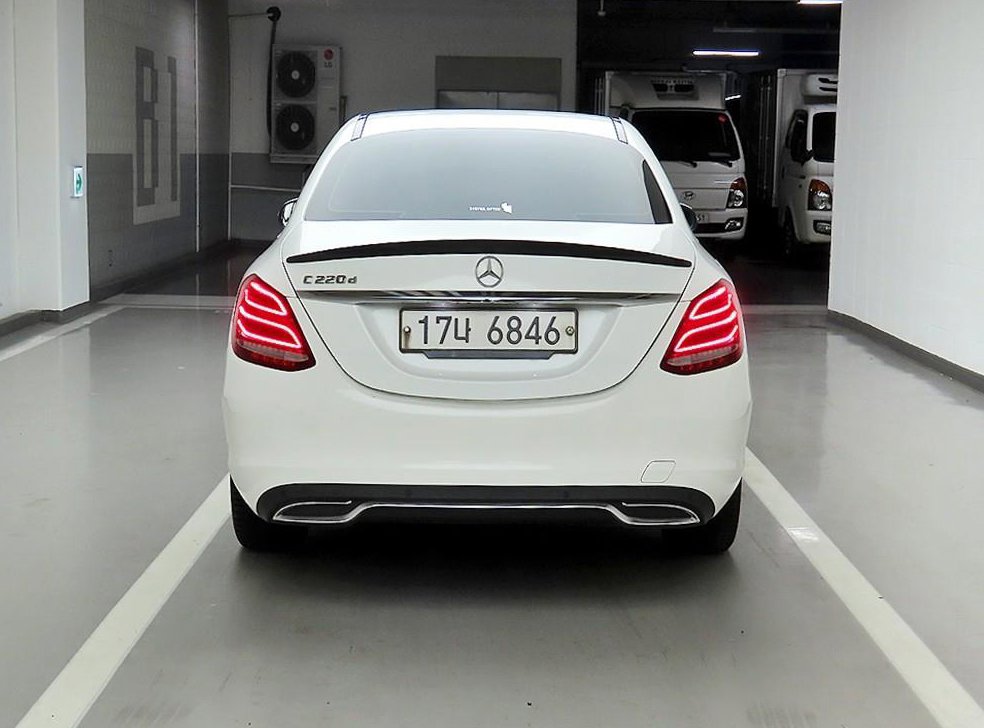 벤츠 C 클래스 C220 d 아방가르드 사진 3