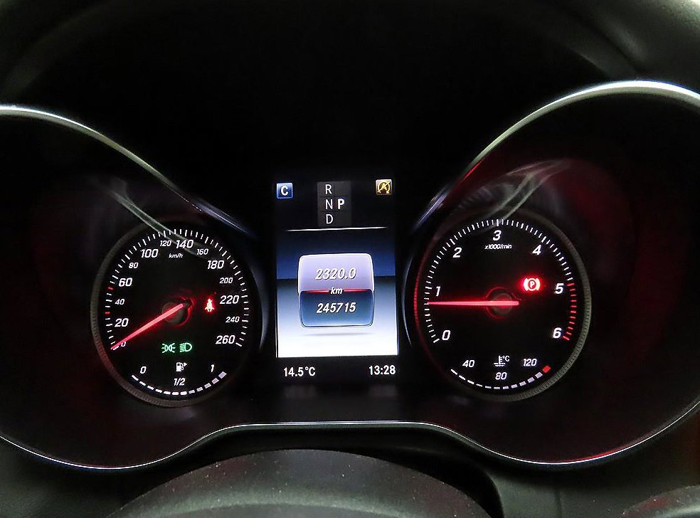 벤츠 C 클래스 C220 d 아방가르드 사진 6
