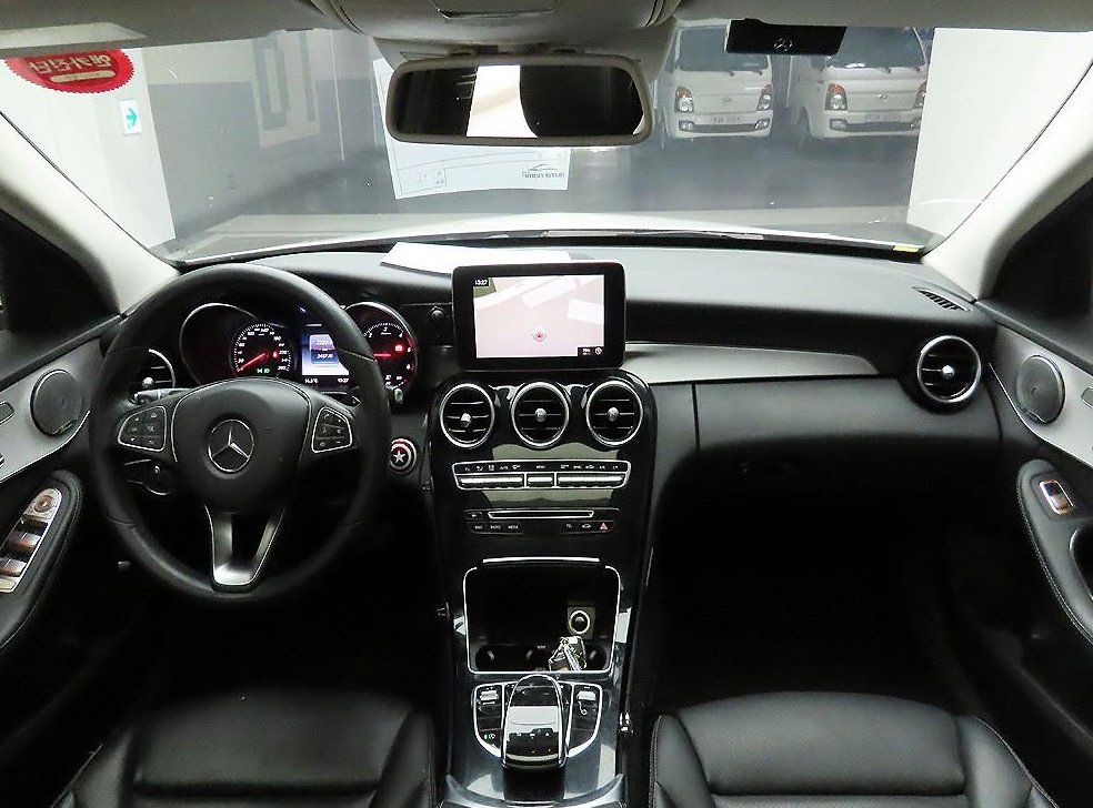 벤츠 C 클래스 C220 d 아방가르드 사진 8