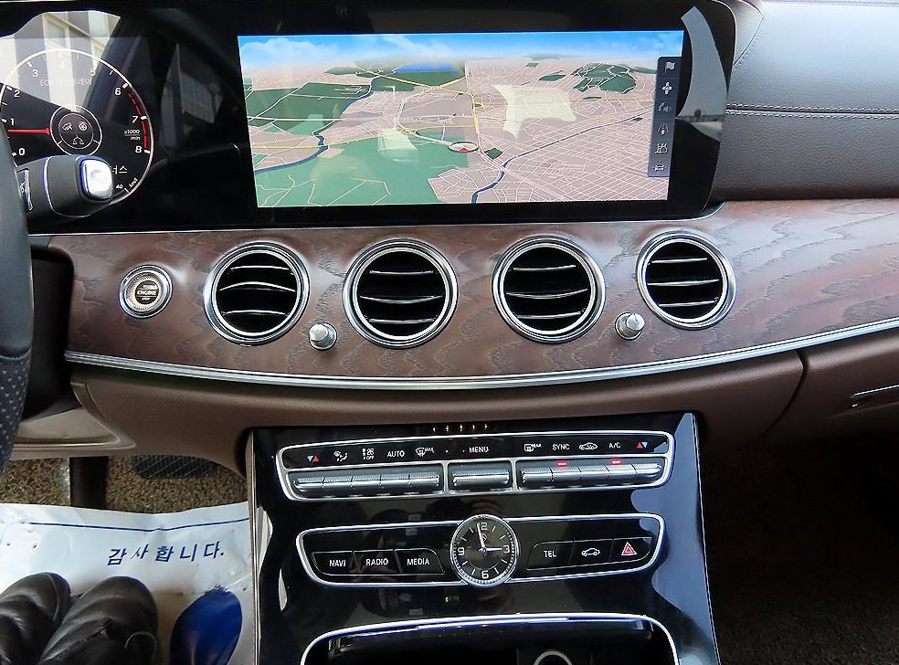 벤츠 E 클래스 E300 익스클루시브 사진 12