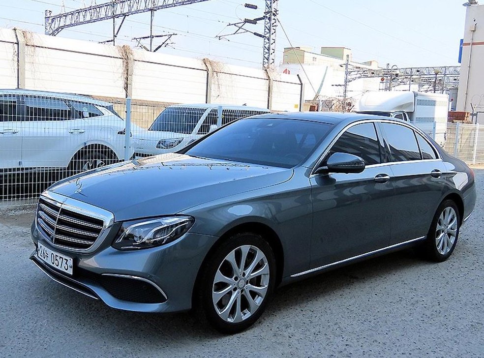 벤츠 E 클래스 E300 익스클루시브 사진 2