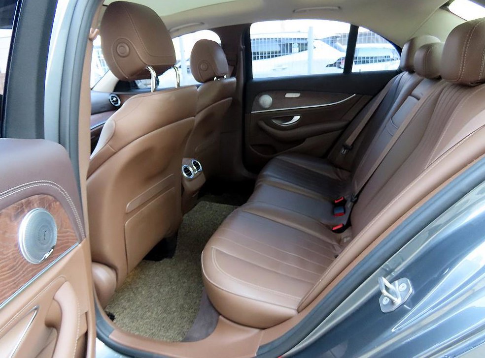 벤츠 E 클래스 E300 익스클루시브 사진 6
