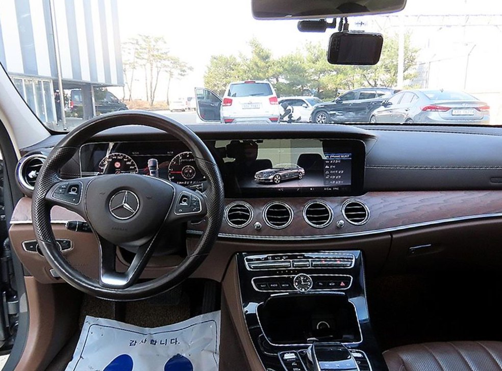벤츠 E 클래스 E300 익스클루시브 사진 7