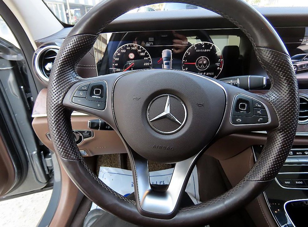 벤츠 E 클래스 E300 익스클루시브 사진 8