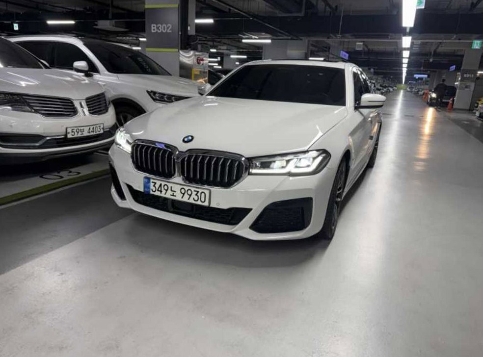 BMW 5시리즈 523d M 스포츠