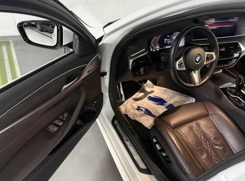 BMW 5시리즈 523d M 스포츠 사진 11