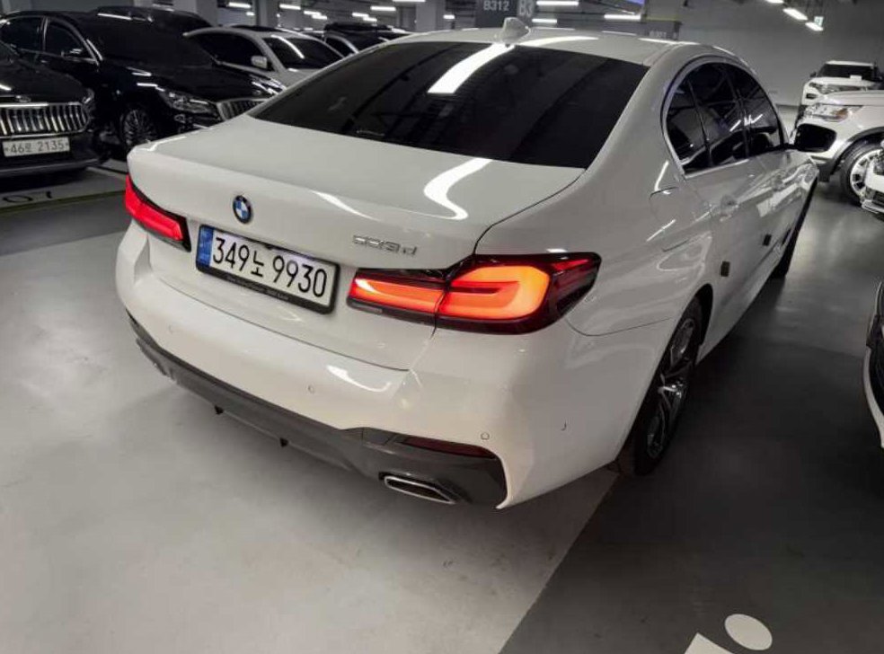 BMW 5시리즈 523d M 스포츠 사진 2