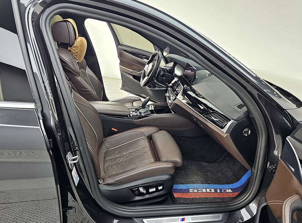 BMW 5시리즈 530i M 스포츠 플러스 사진 11