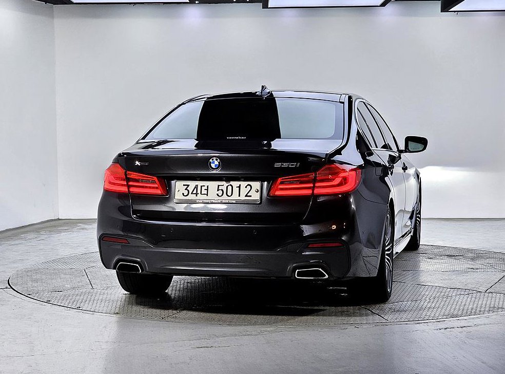 BMW 5시리즈 530i M 스포츠 플러스 사진 3