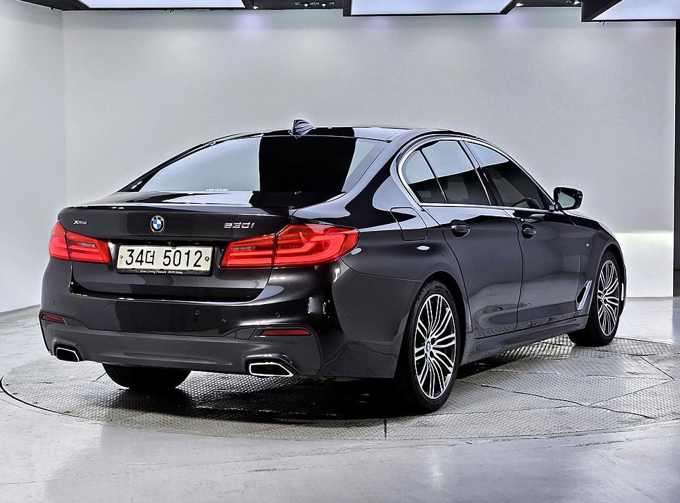 BMW 5시리즈 530i M 스포츠 플러스 사진 4