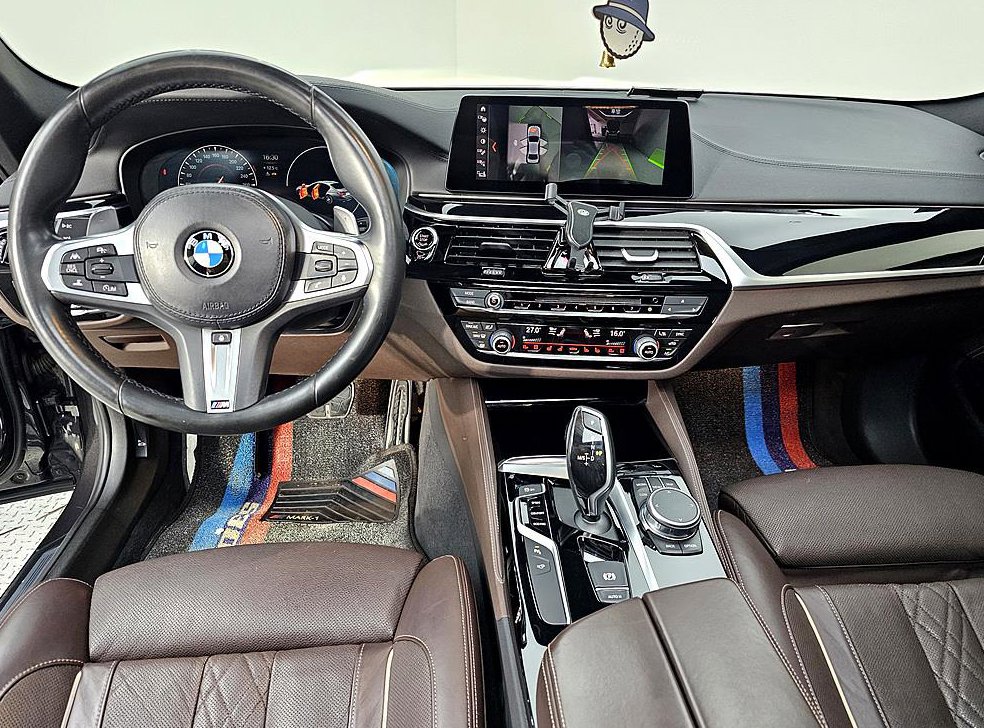 BMW 5시리즈 530i M 스포츠 플러스 사진 5