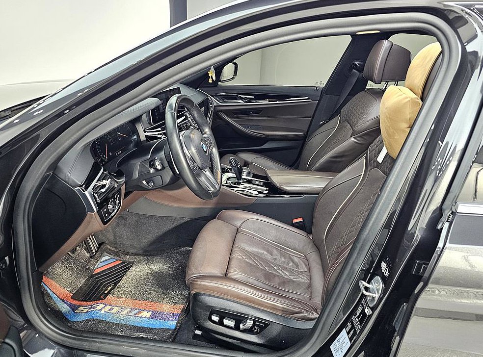 BMW 5시리즈 530i M 스포츠 플러스 사진 8
