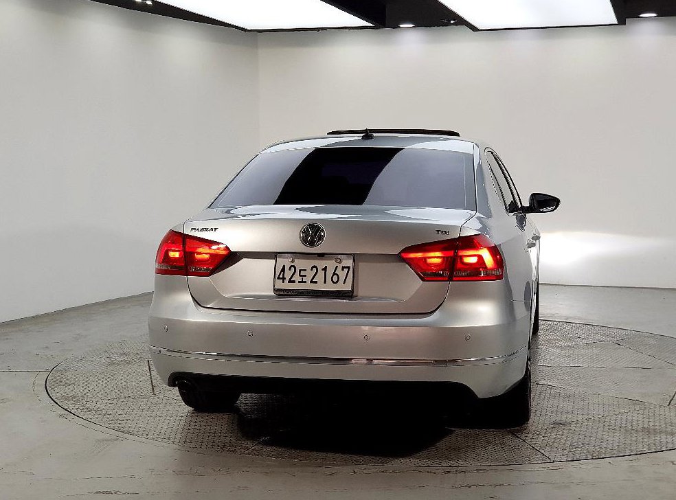 폭스바겐 파사트 2.0 TDI 사진 3