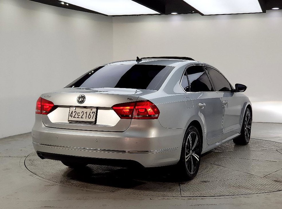 폭스바겐 파사트 2.0 TDI 사진 4