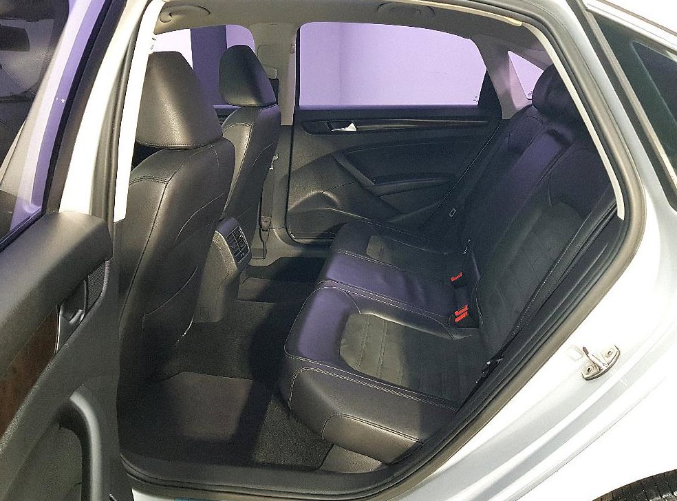 폭스바겐 파사트 2.0 TDI 사진 9
