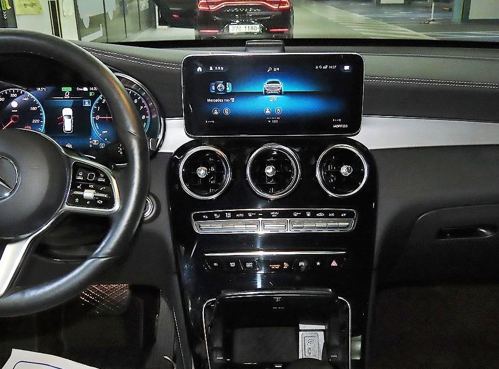 벤츠 GLC 클래스 GLC 300 e 4MATIC 사진 11