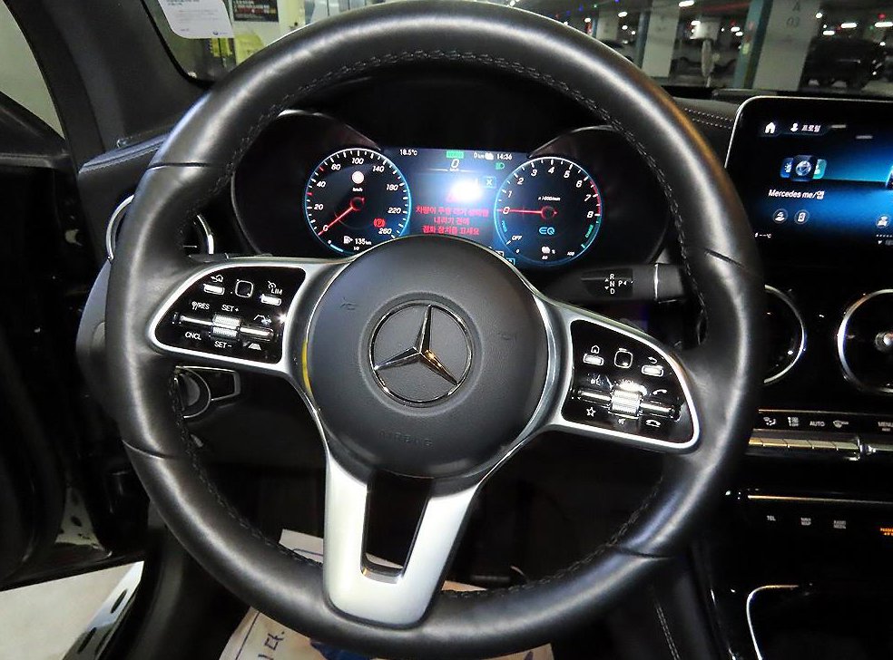 벤츠 GLC 클래스 GLC 300 e 4MATIC 사진 8