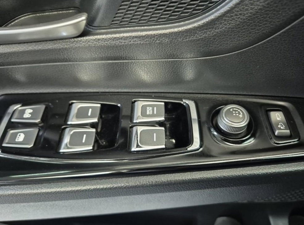 KG모빌리티(쌍용)  코란도 2WD 가솔린 1.5 C5 플러스 사진 18