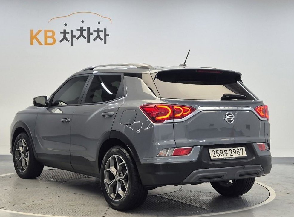 KG모빌리티(쌍용)  코란도 2WD 가솔린 1.5 C5 플러스 사진 2