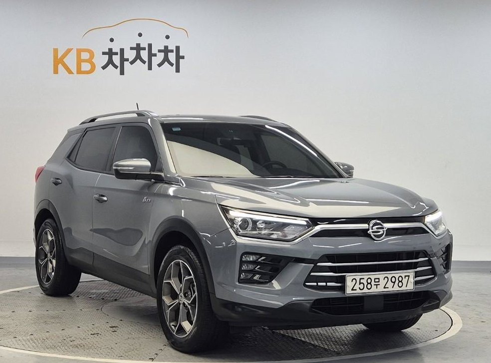 KG모빌리티(쌍용)  코란도 2WD 가솔린 1.5 C5 플러스 사진 4