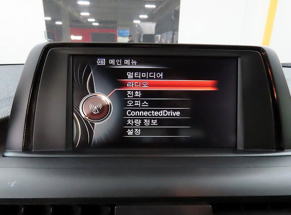 BMW 1시리즈 118d 스포츠 사진 14