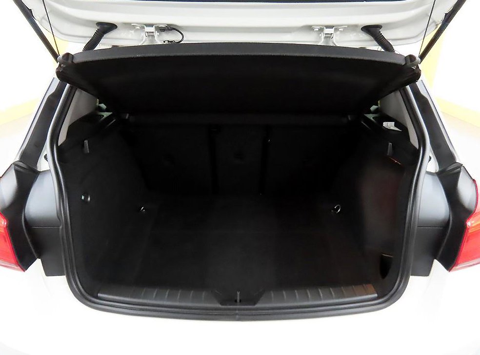 BMW 1시리즈 118d 스포츠 사진 18