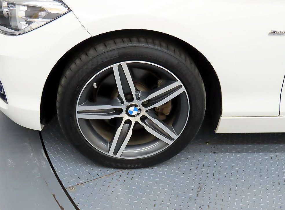 BMW 1시리즈 118d 스포츠 사진 20