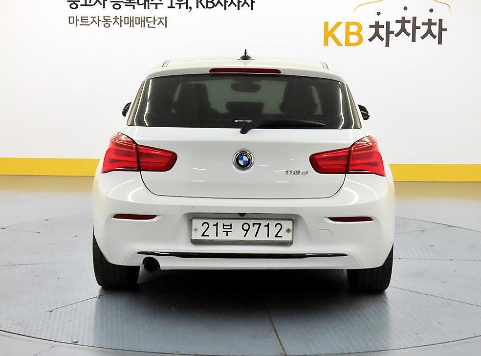 BMW 1시리즈 118d 스포츠 사진 3