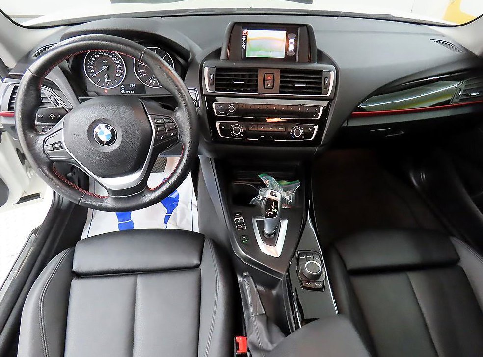 BMW 1시리즈 118d 스포츠 사진 7