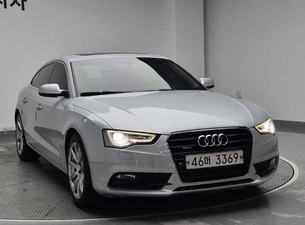 아우디 A5 2.0 TDI 콰트로 다이나믹 스포츠백 사진 2