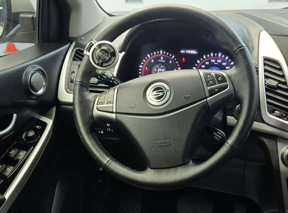 KG모빌리티(쌍용)  코란도 4WD 2.0 RX 사진 9