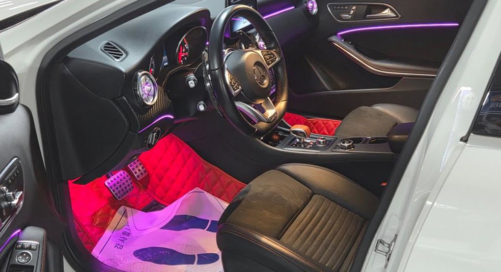 벤츠 A 클래스 A45 AMG 4MATIC 사진 11