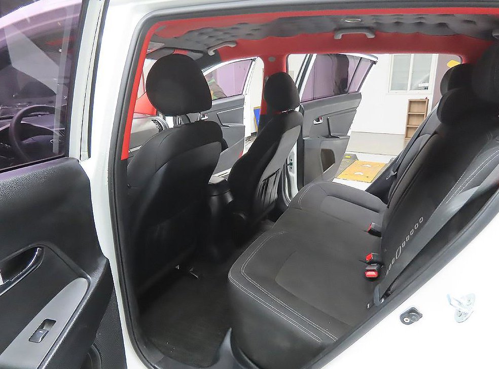 기아 스포티지 2WD LX 사진 9