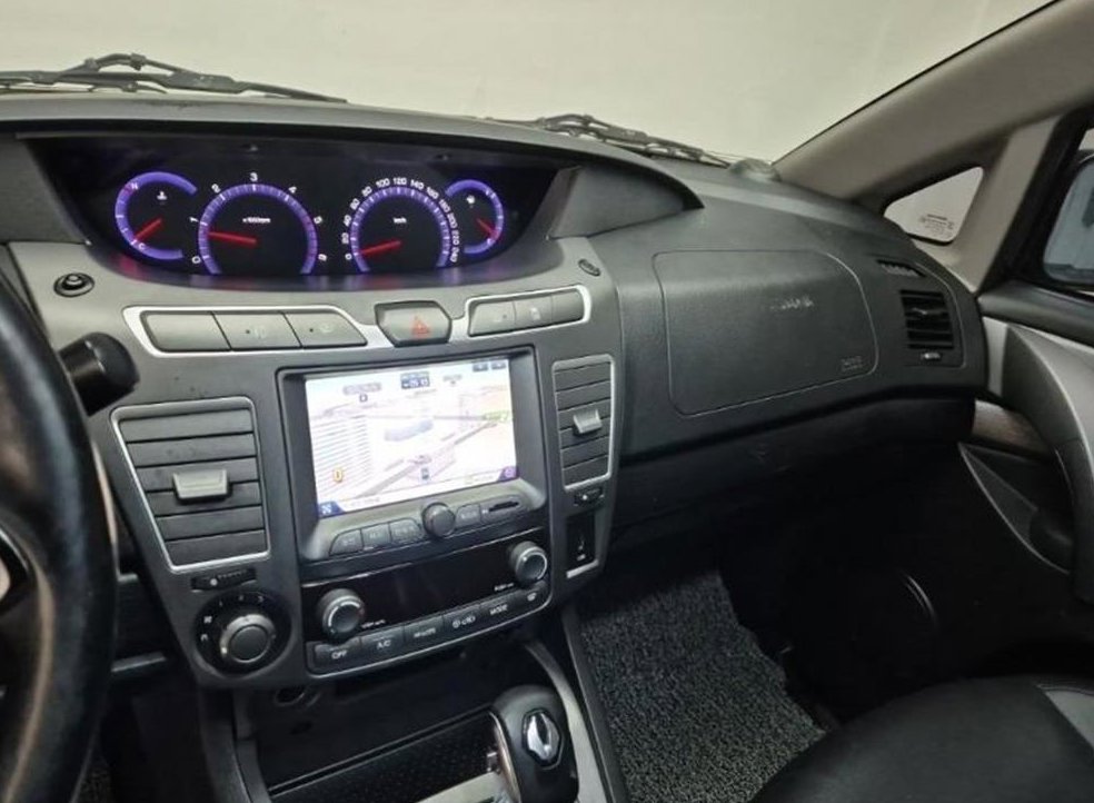 KG모빌리티(쌍용)  코란도 4WD 샤토 사진 10