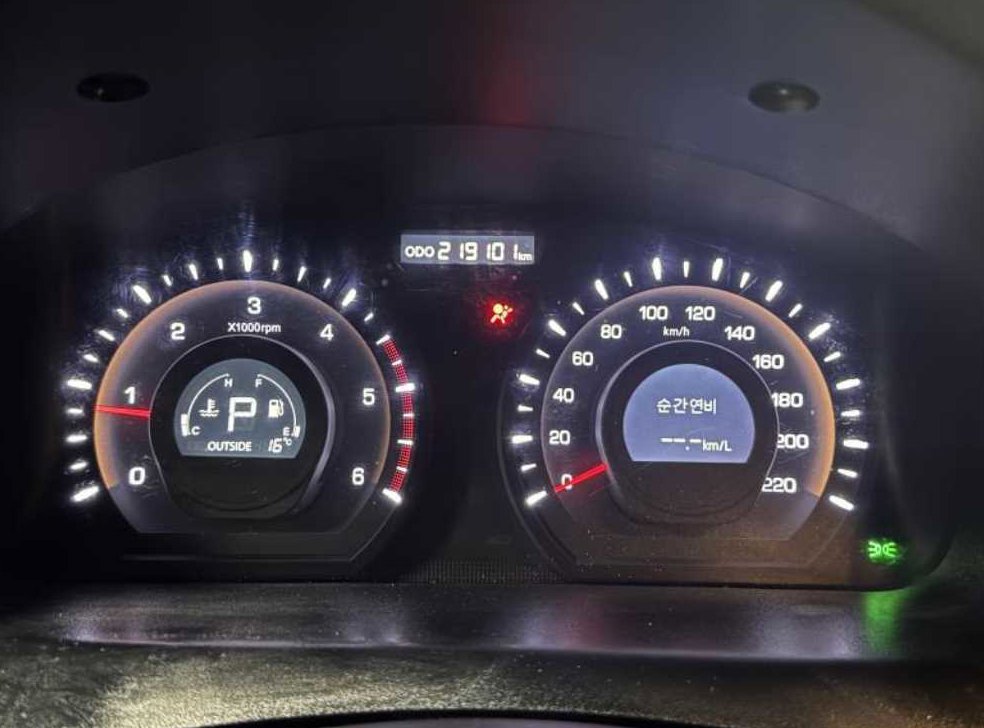 KG모빌리티(쌍용)  코란도 CLUBBY 2WD 사진 6