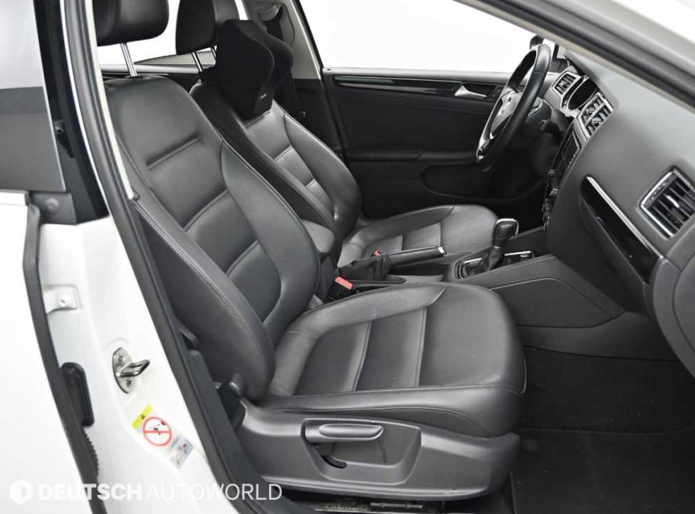 폭스바겐 제타 2.0 TDI 블루모션 프리미엄 사진 10