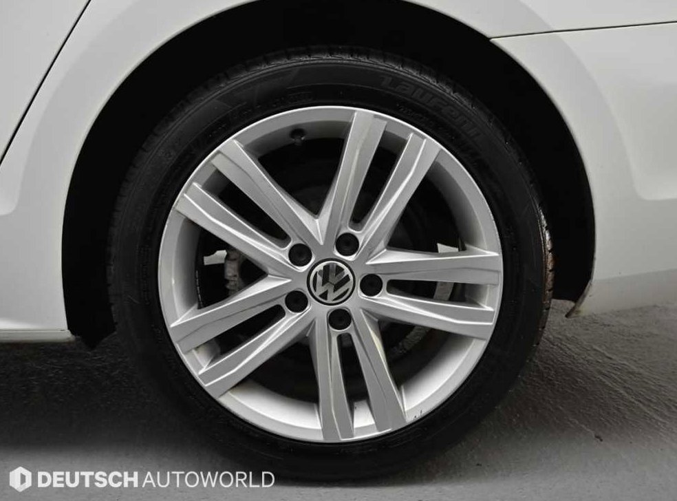 폭스바겐 제타 2.0 TDI 블루모션 프리미엄 사진 5