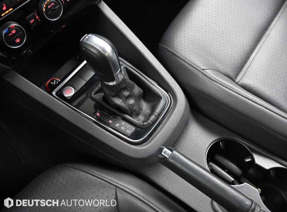 폭스바겐 제타 2.0 TDI 블루모션 프리미엄 사진 9