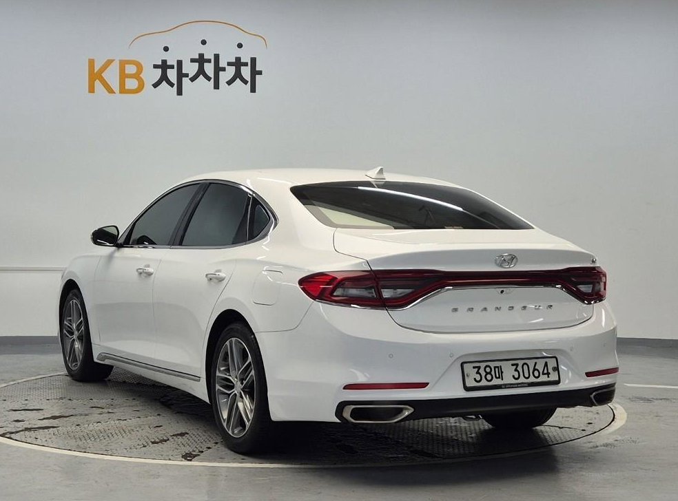 현대 그랜저 3.0 GDI 모던 베이직(렌터카) 사진 2