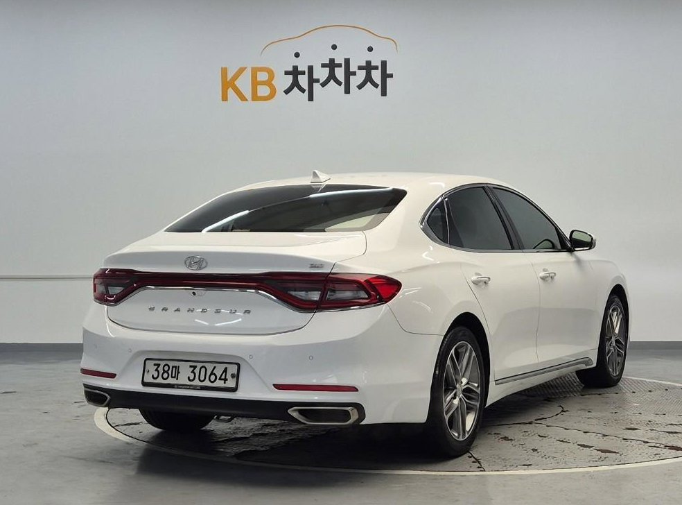 현대 그랜저 3.0 GDI 모던 베이직(렌터카) 사진 3