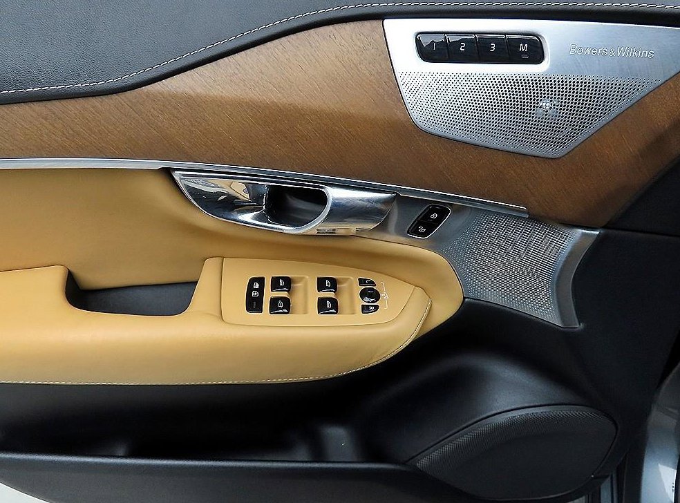 볼보 XC90 2.0 D5 AWD 사진 11