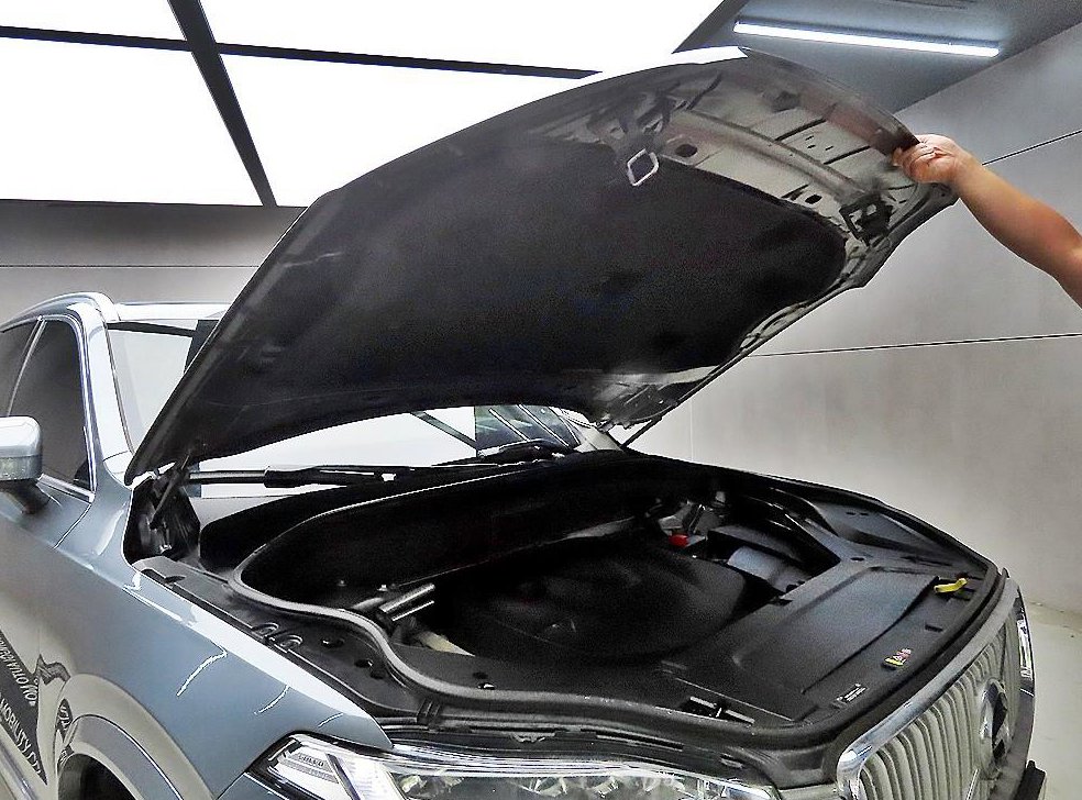 볼보 XC90 2.0 D5 AWD 사진 19