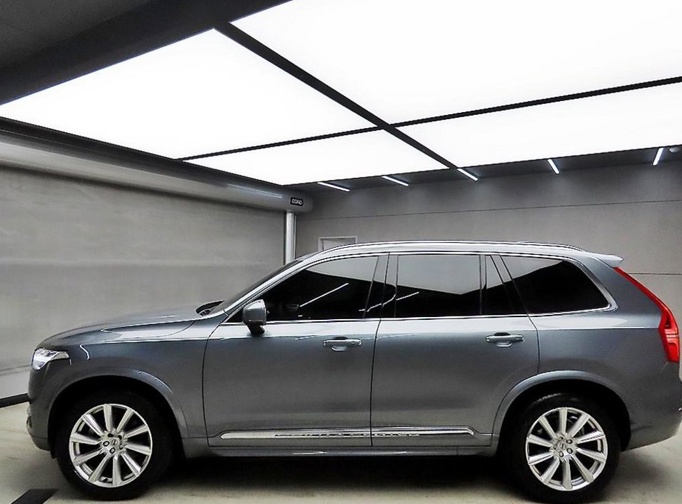 볼보 XC90 2.0 D5 AWD 사진 4